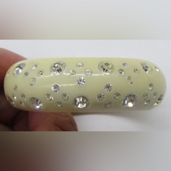 BAKELITE WEISS Era Vintage 1940s-50s Hinged Rhinestone Studded Clamper Bracelet - Picture 4 of 5